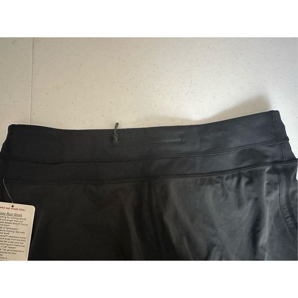 NWT Lululemon Groovy Run Short size10 - Picture 4 of 8